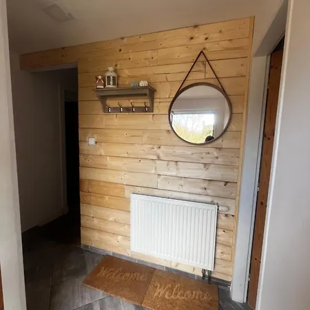 - Ceske Stredohori Apartment Oparno