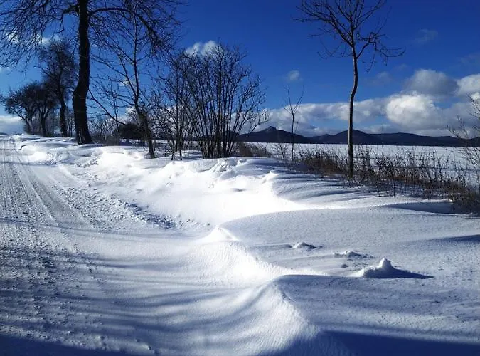- Ceske Stredohori דירה *